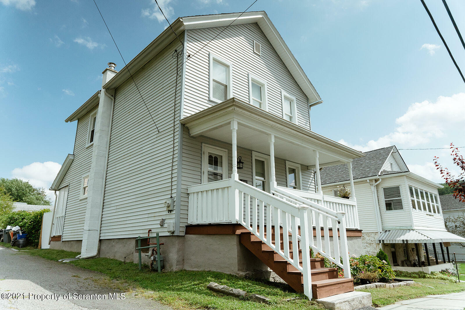 Property Photo:  1019 Beech Street  PA 18505 