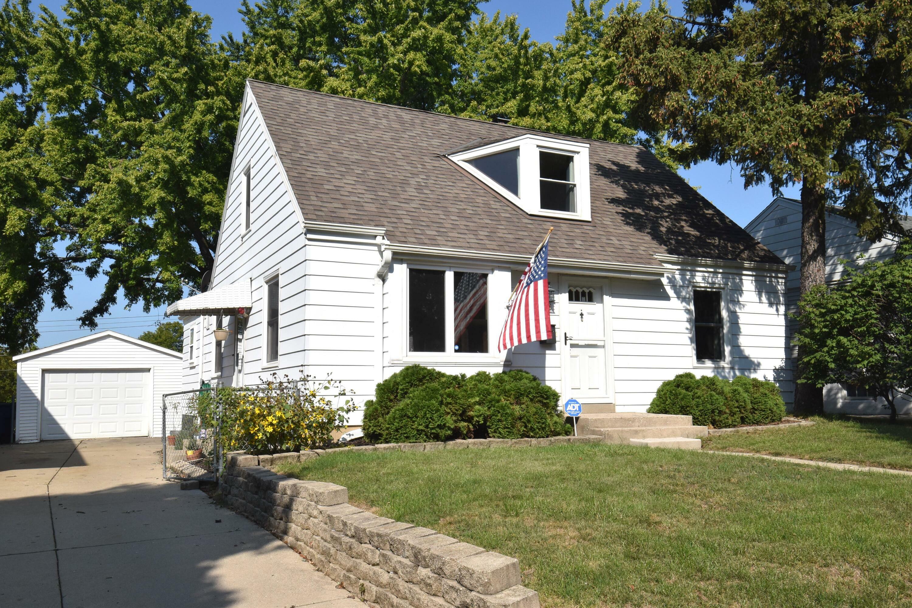 Property Photo:  3421 N 98th St  WI 53222 