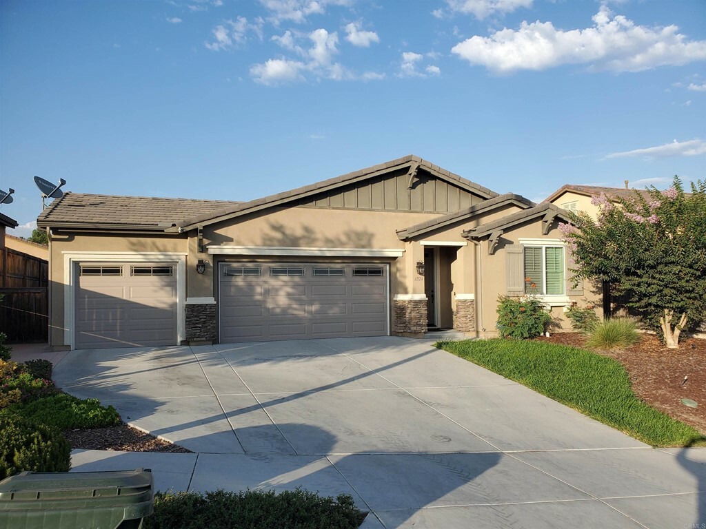 Property Photo:  6924 Valencia Court  CA 91945 