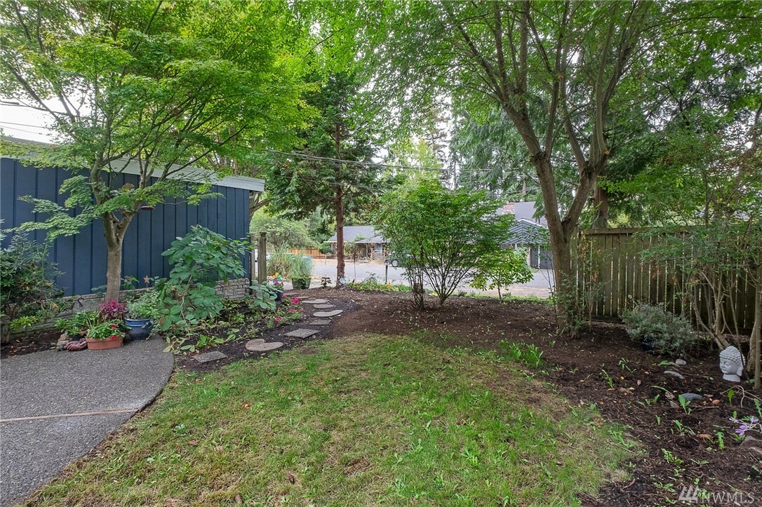 Property Photo:  738 N 179th St  WA 98133 