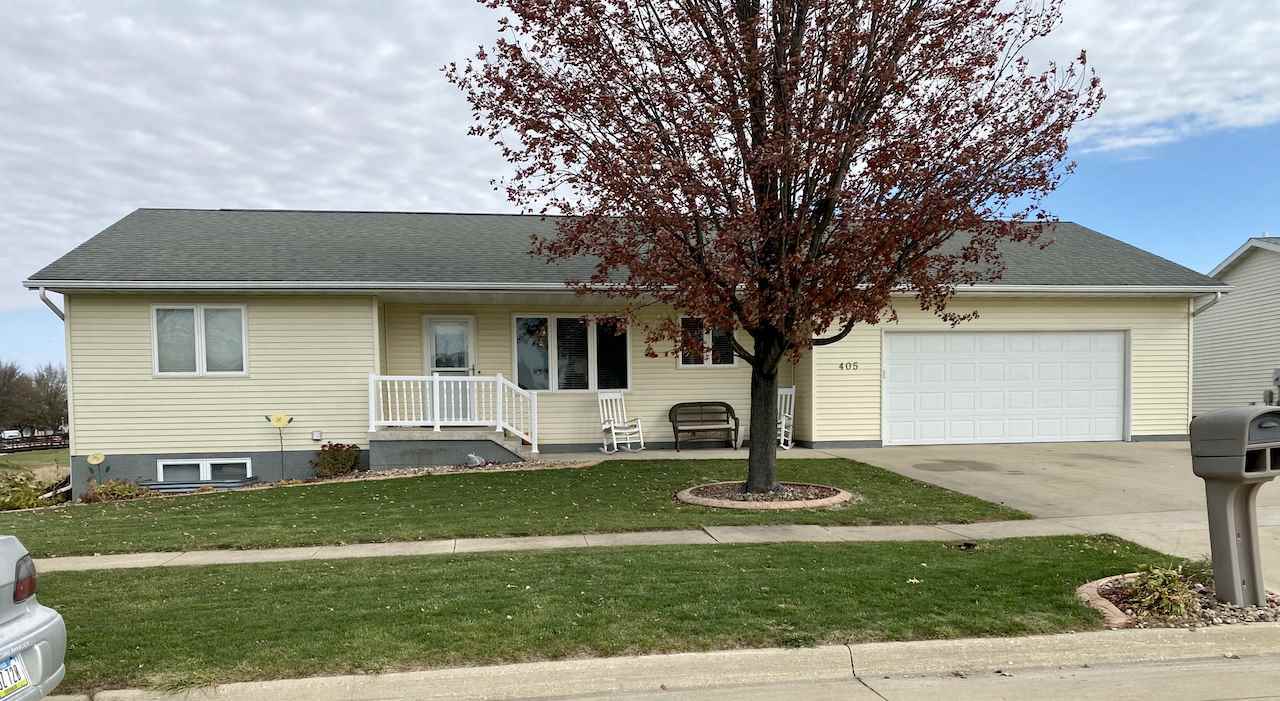 Property Photo:  405 Carroll Blvd  IA 50626 