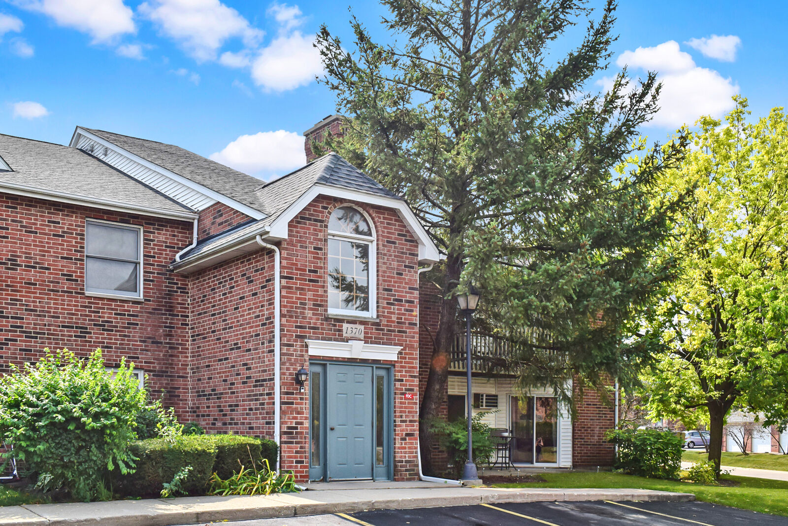 Property Photo: 1370 Cunat Court 2B IL 60156
