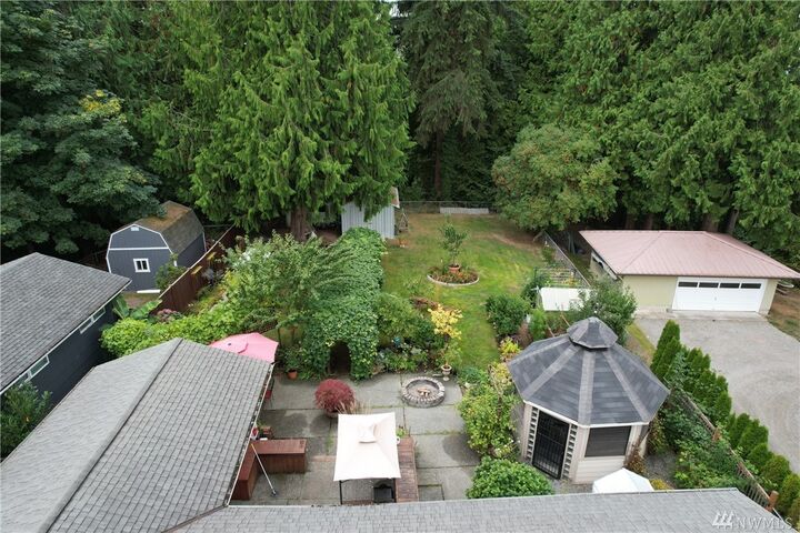 Property Photo:  4930 Vista Place  WA 98203 