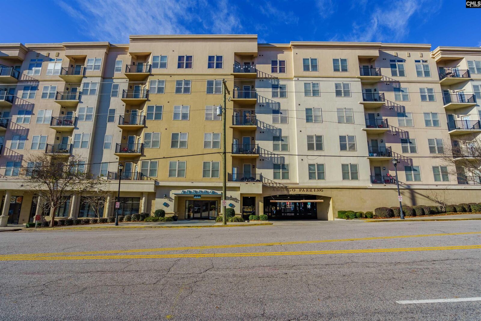 Property Photo:  601 Main St Apt 517  SC 29201 