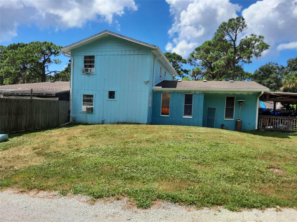 Property Photo:  688 E Bay Street  FL 34229 