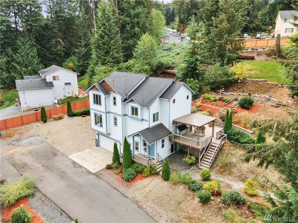 Property Photo:  27530 175th Place SE  WA 98272 