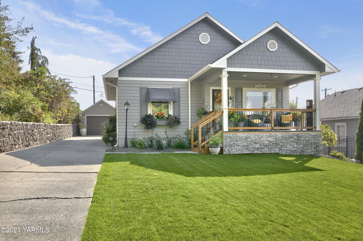 701 S 25th Ave  Yakima WA 98902 photo