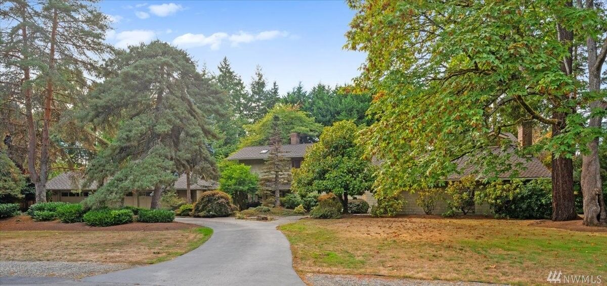 Property Photo:  4225 143rd Place NE  WA 98007 