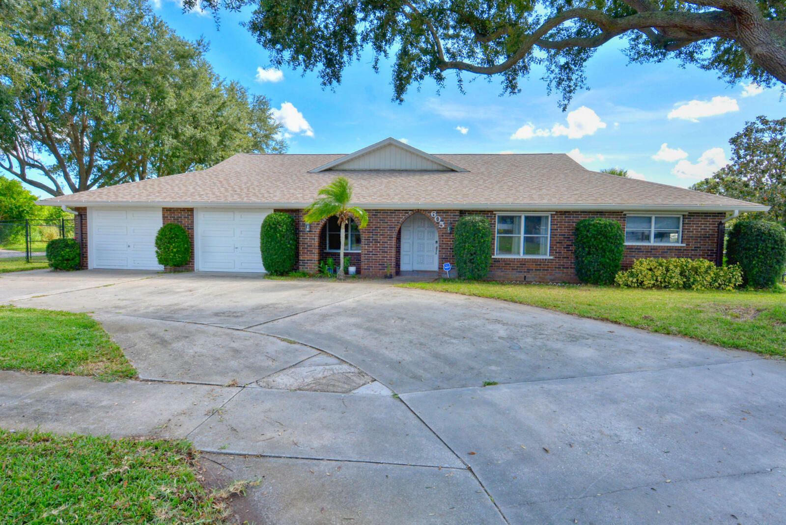 Property Photo:  605 Sandia Avenue  FL 34983 