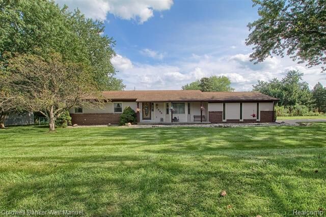 Property Photo: 9685 Blauvelt Drive MI 48138