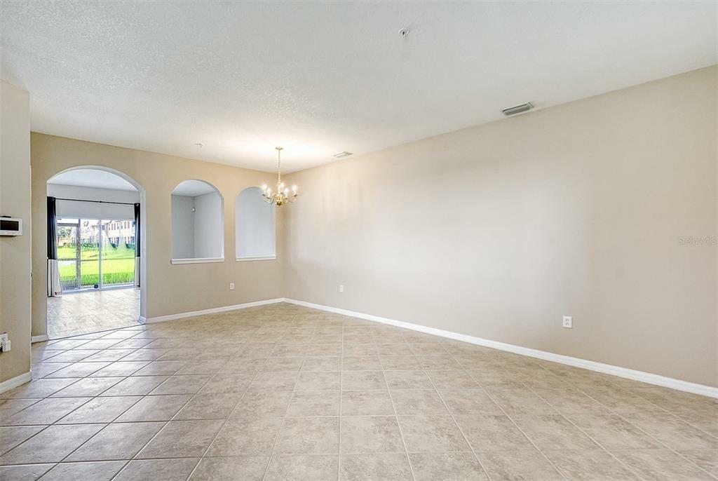 Property Photo:  3656 Parkridge Circle 28-105  FL 34243 