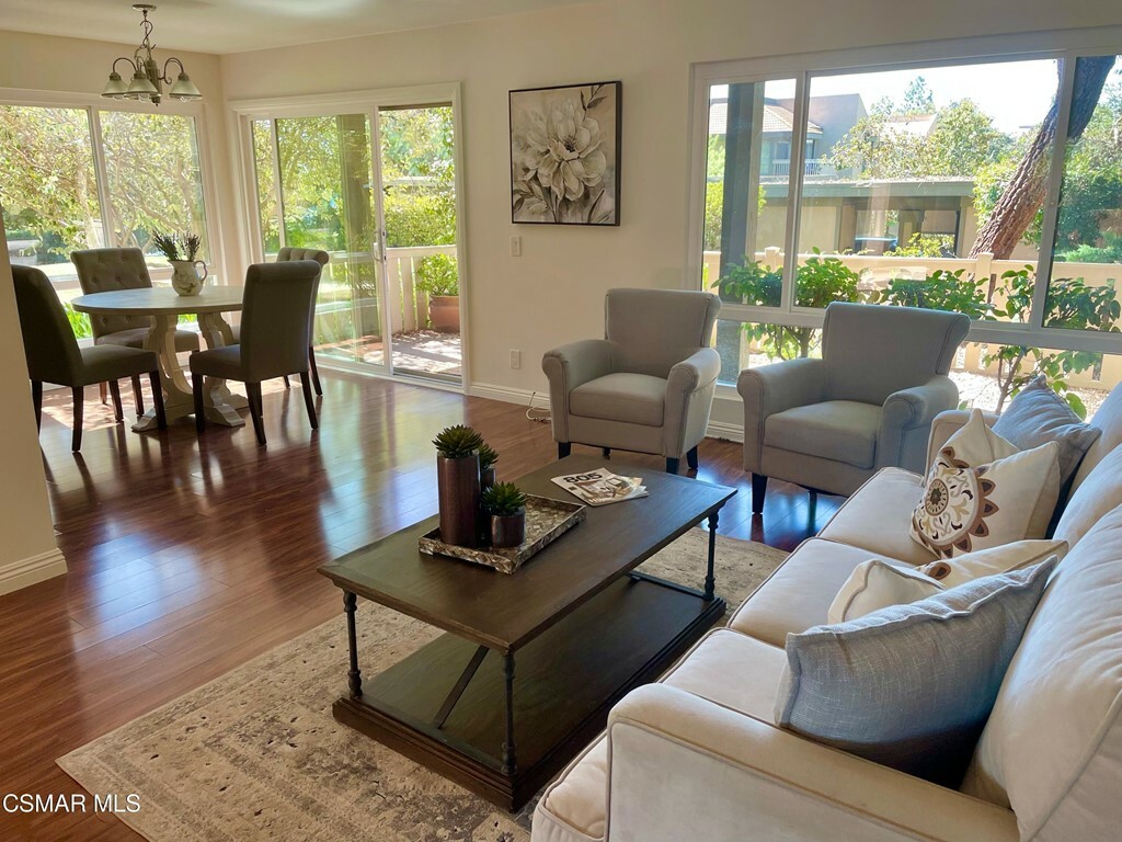 Property Photo:  254 Sequoia Court 15  CA 91360 