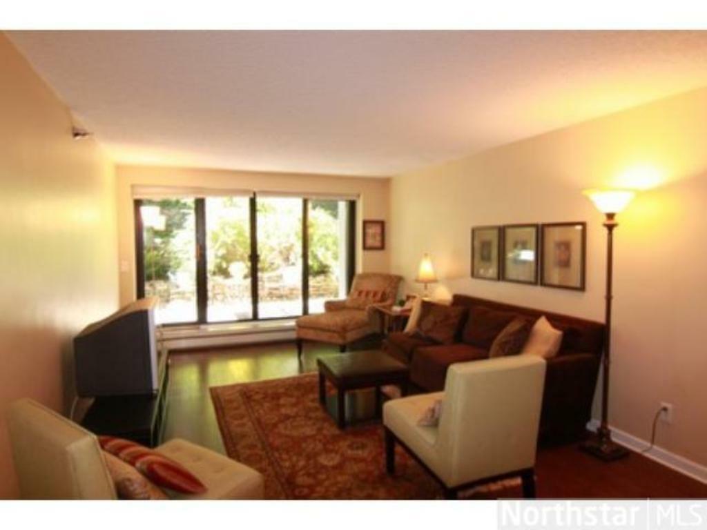 Property Photo:  52 Groveland Terrace 109  MN 55403 