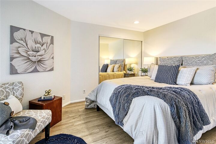 Property Photo:  4000 24th Ave W 301  WA 98199 