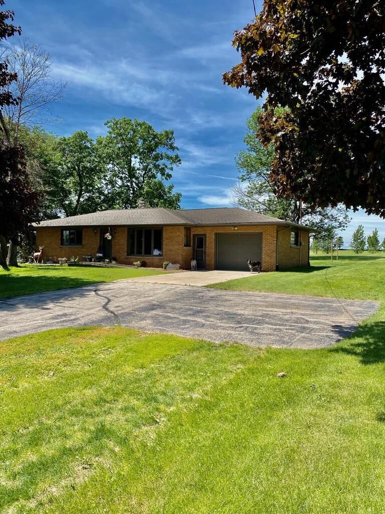 Property Photo:  N10707 County Road Yy  WI 53048 