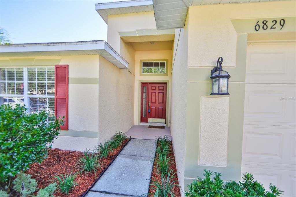 Property Photo:  6829 Guilford Bridge Drive  FL 33572 