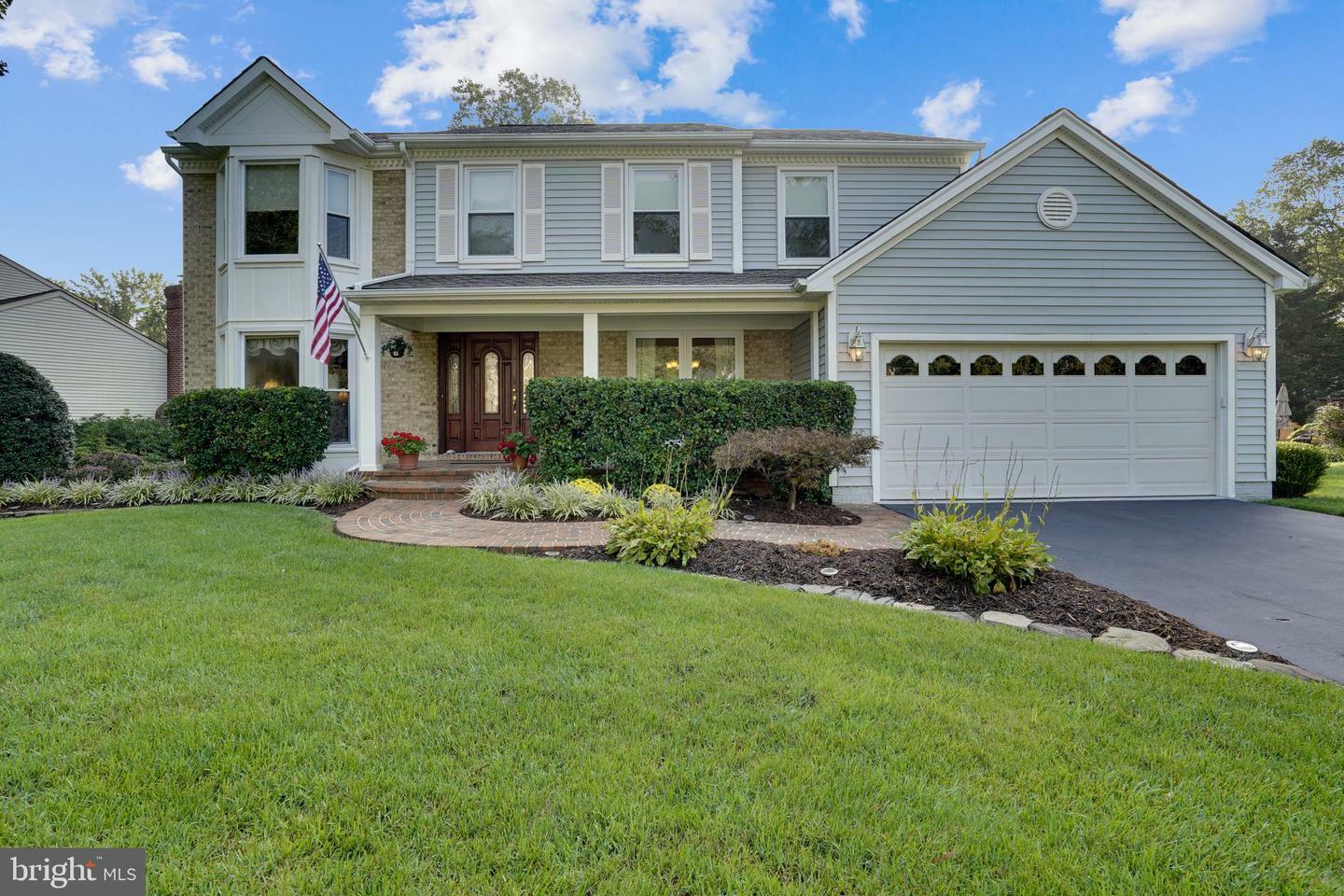 Property Photo:  8107 Overlake Court  VA 22039 