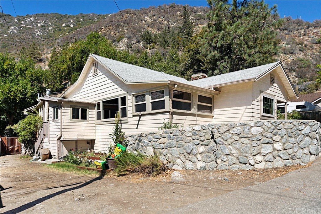 Property Photo:  9 Oak Drive  CA 91759 