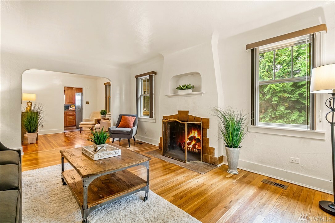 Property Photo: 8824 17th Ave NE WA 98115