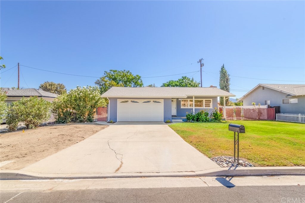 Property Photo:  3742 Walnut Park Way  CA 92544 