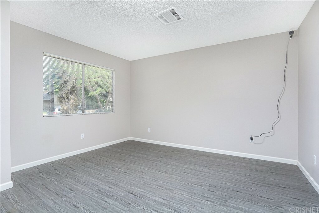 Property Photo:  44635 Gillan Avenue  CA 93535 