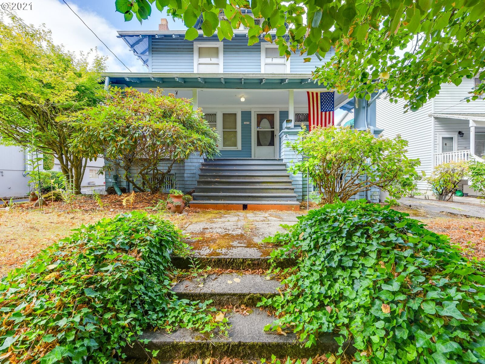 Property Photo:  1415 SE 28th Ave  OR 97214 