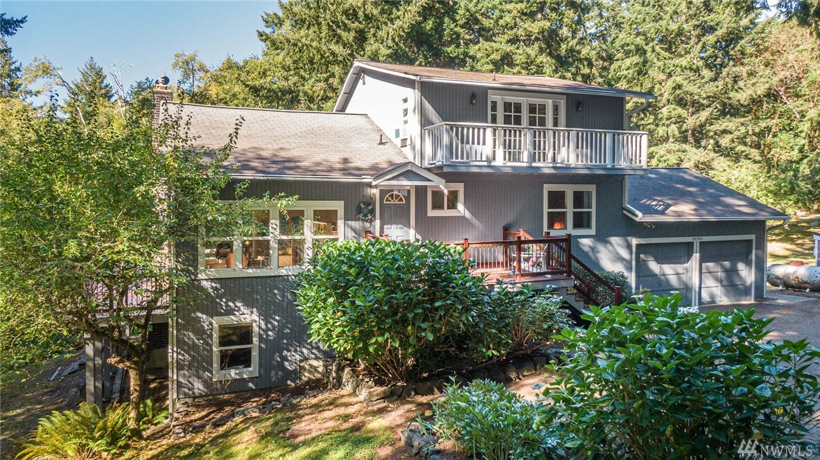 Property Photo:  14304 SW 240th St  WA 98070 