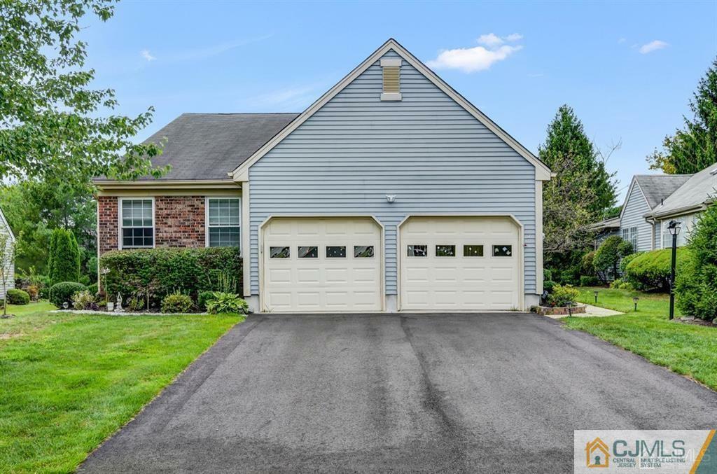 Property Photo:  4 Rothwell Drive  NJ 08831 