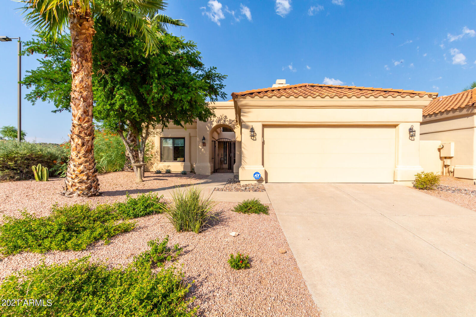 Property Photo: 16851 E Mallard Court AZ 85268