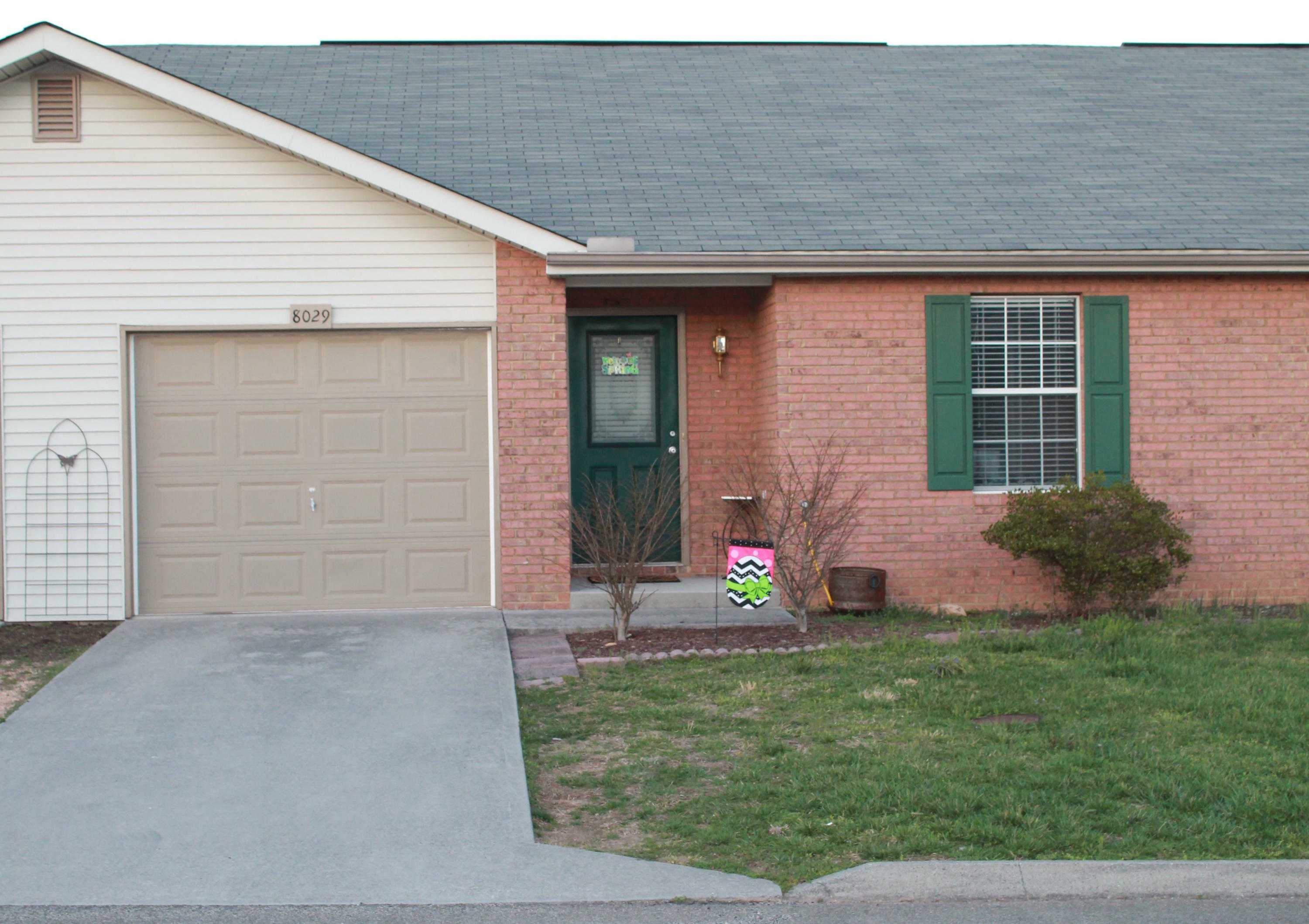 Property Photo:  8029 Stablegate Way  TN 37849 