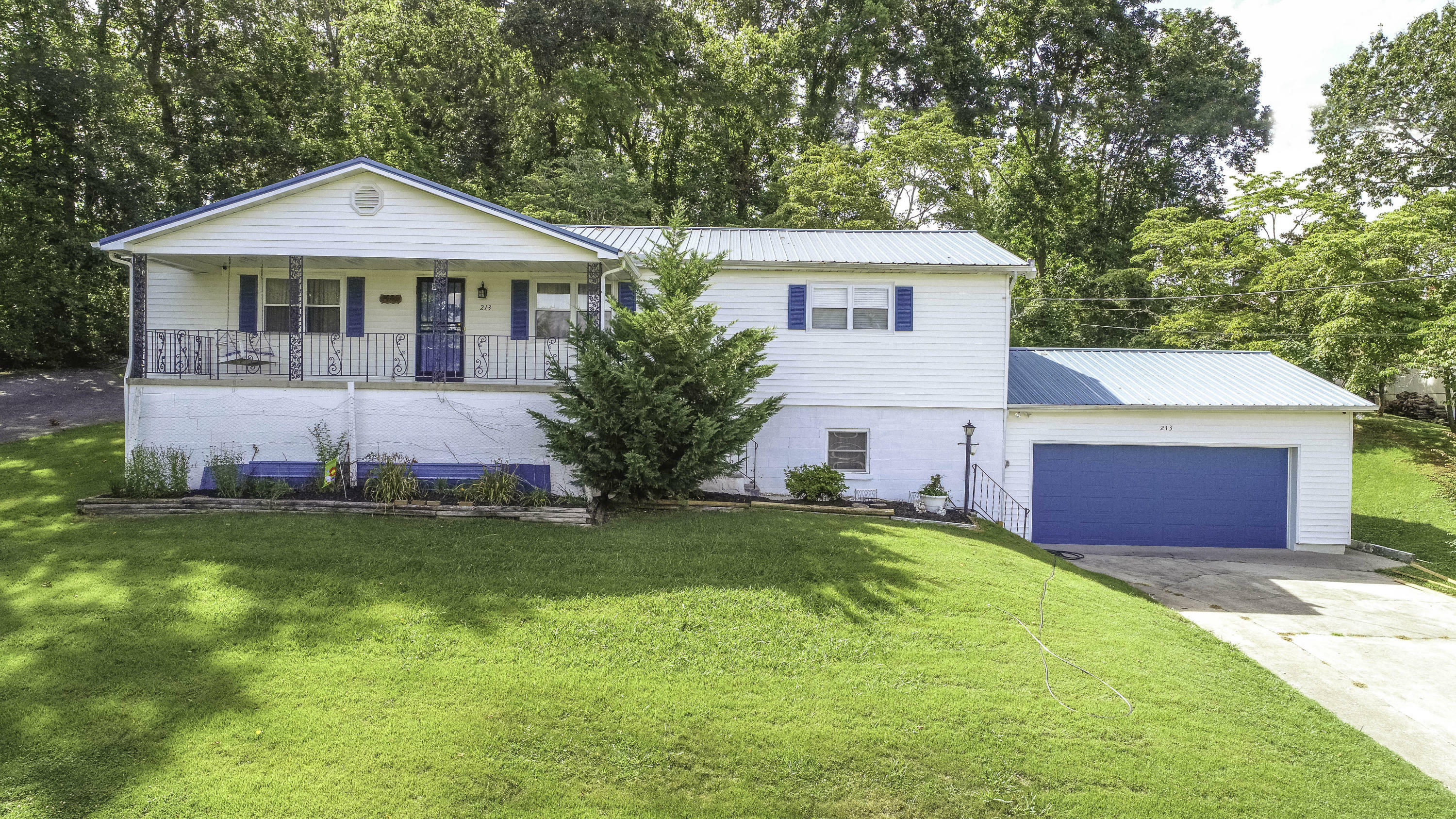 Property Photo:  213 Seymour Heights Drive  TN 37865 