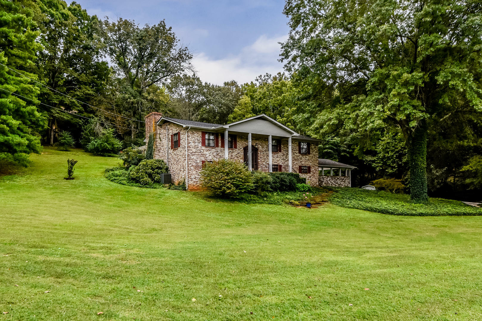 Property Photo:  1207 Cresthill Drive  TN 37777 