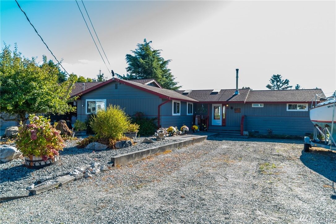 Property Photo: 35 Kinkaid Dr WA 98239