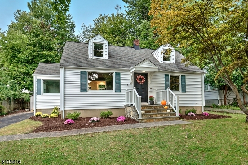Property Photo: 4 Milton Pl NJ 07960