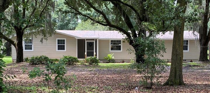 Property Photo:  3920 Timberwood Drive  FL 33811 