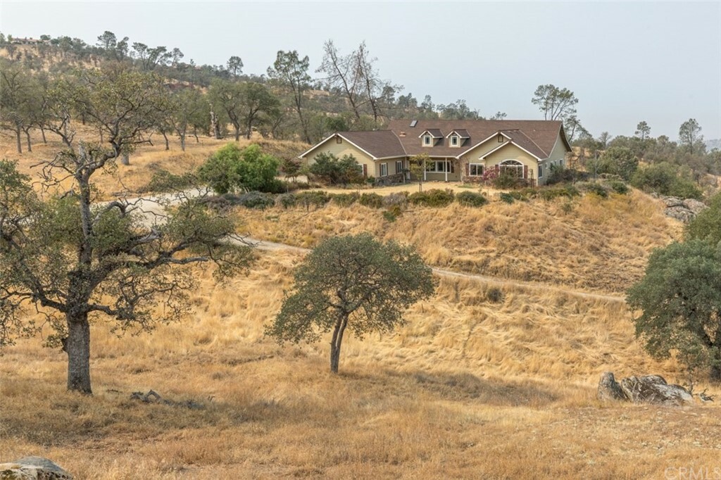 Property Photo:  41397 Lilley Mountain Drive  CA 93614 