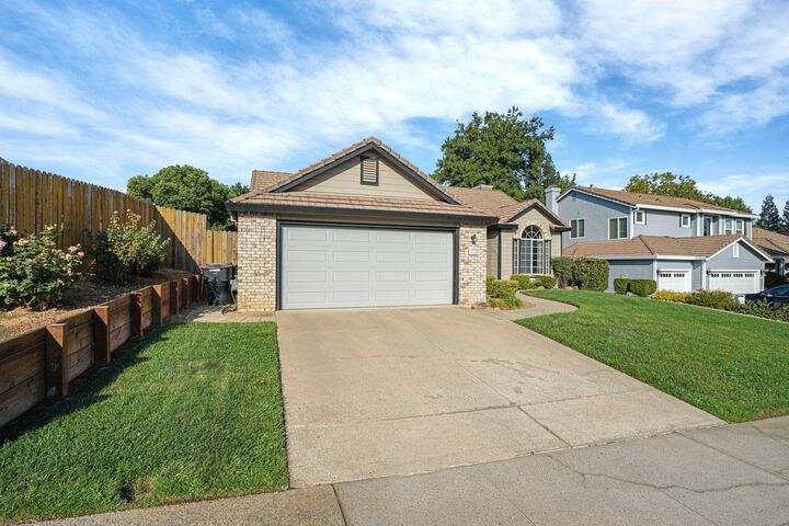 1229 Hawthorne Loop  Roseville CA 95678 photo