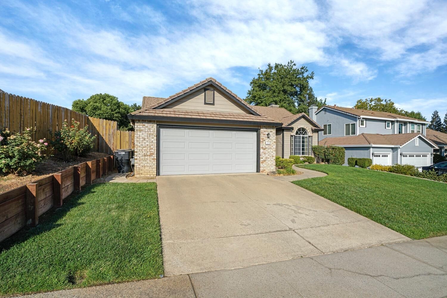 Property Photo:  1229 Hawthorne Loop  CA 95678 