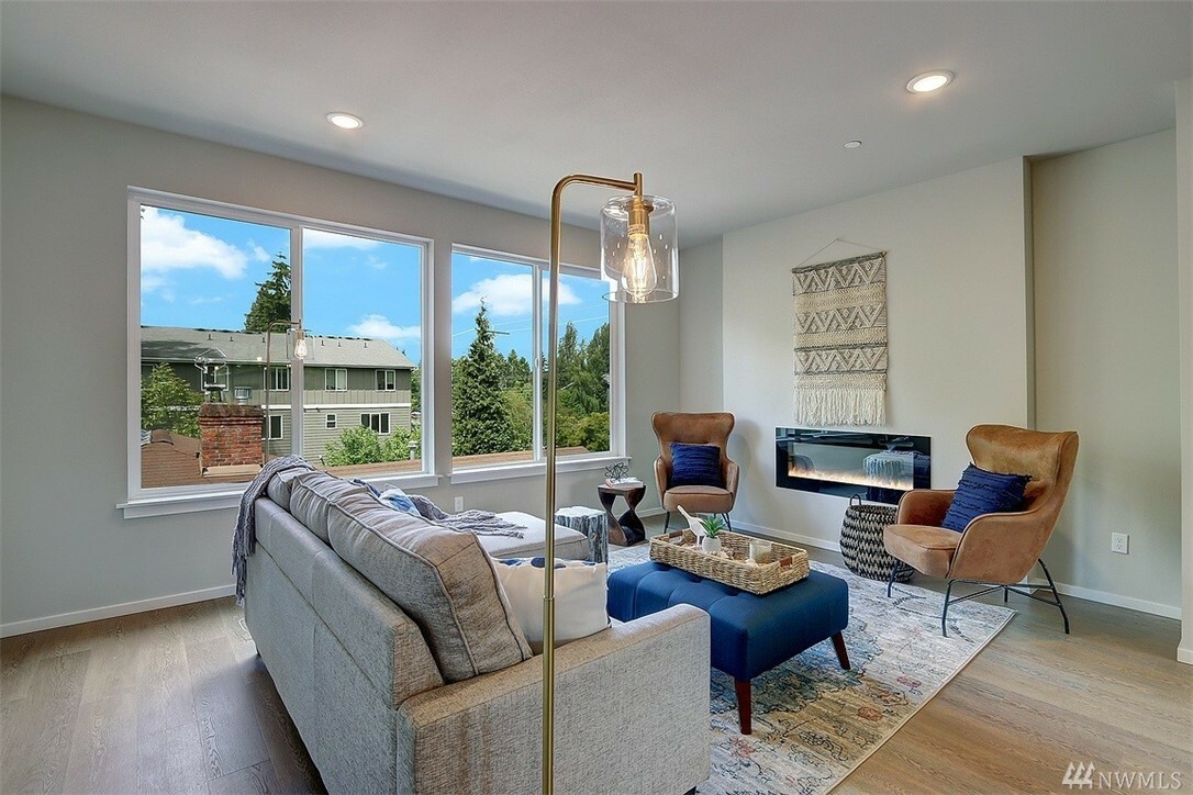 Property Photo: 4702 164th St SW A4 WA 98087