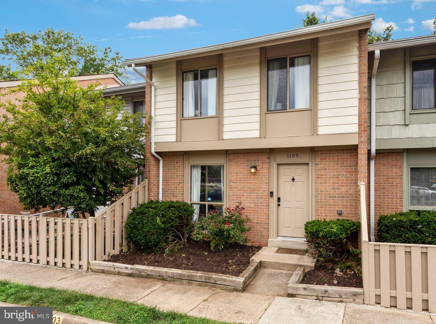 Property Photo: 1105 Freshrain Court VA 20170