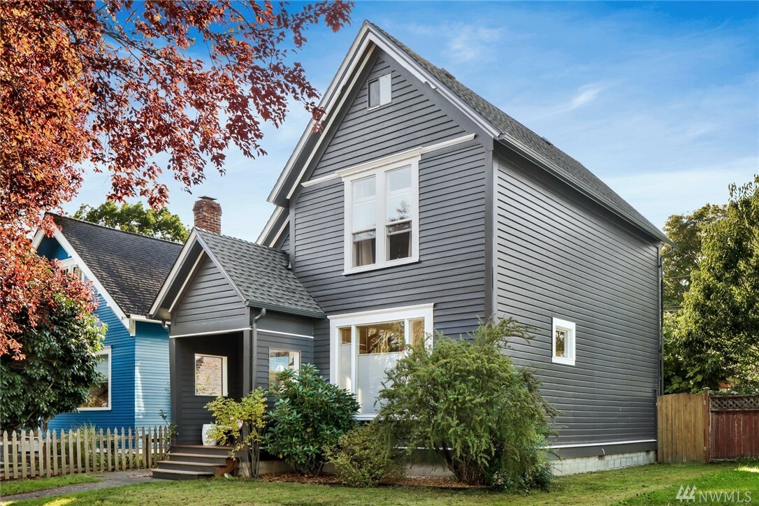 Property Photo: 2315 Walnut St WA 98225