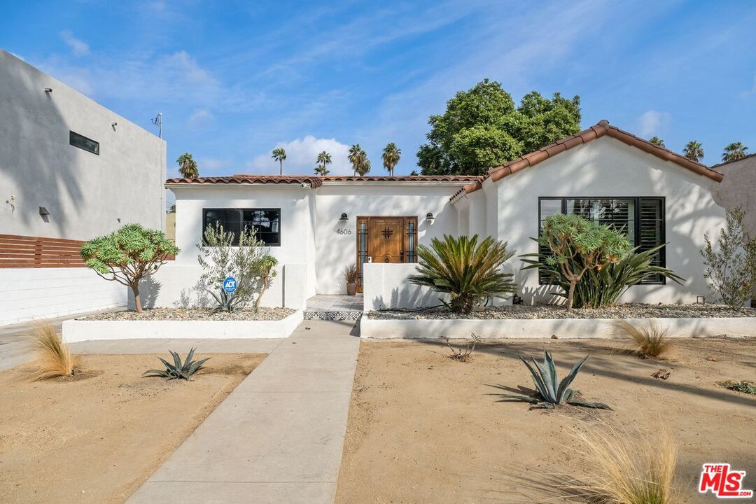 Property Photo:  4606   11th Ave  CA 90043 