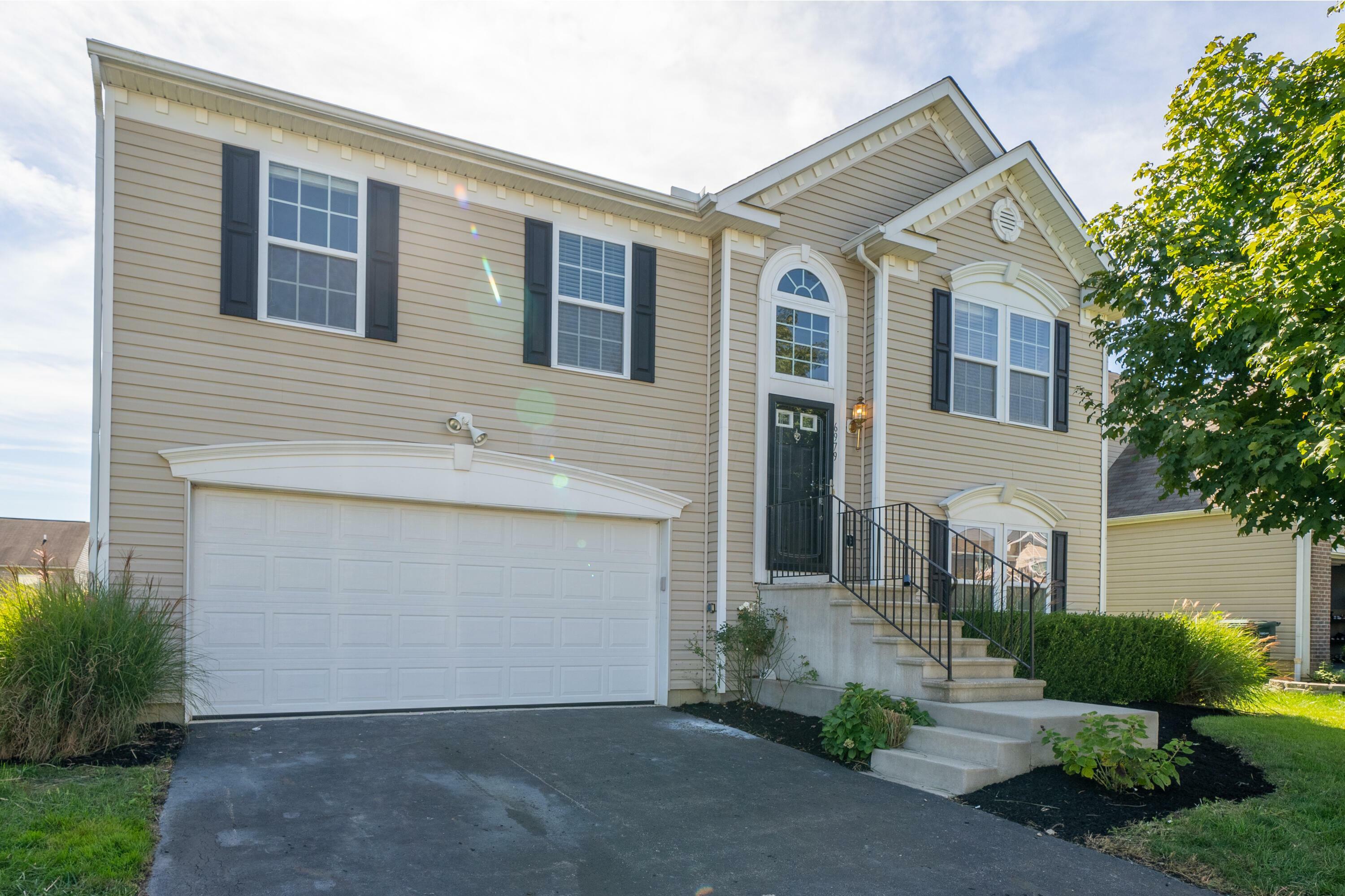 Property Photo: 6979 Storm Boat Lane OH 43110