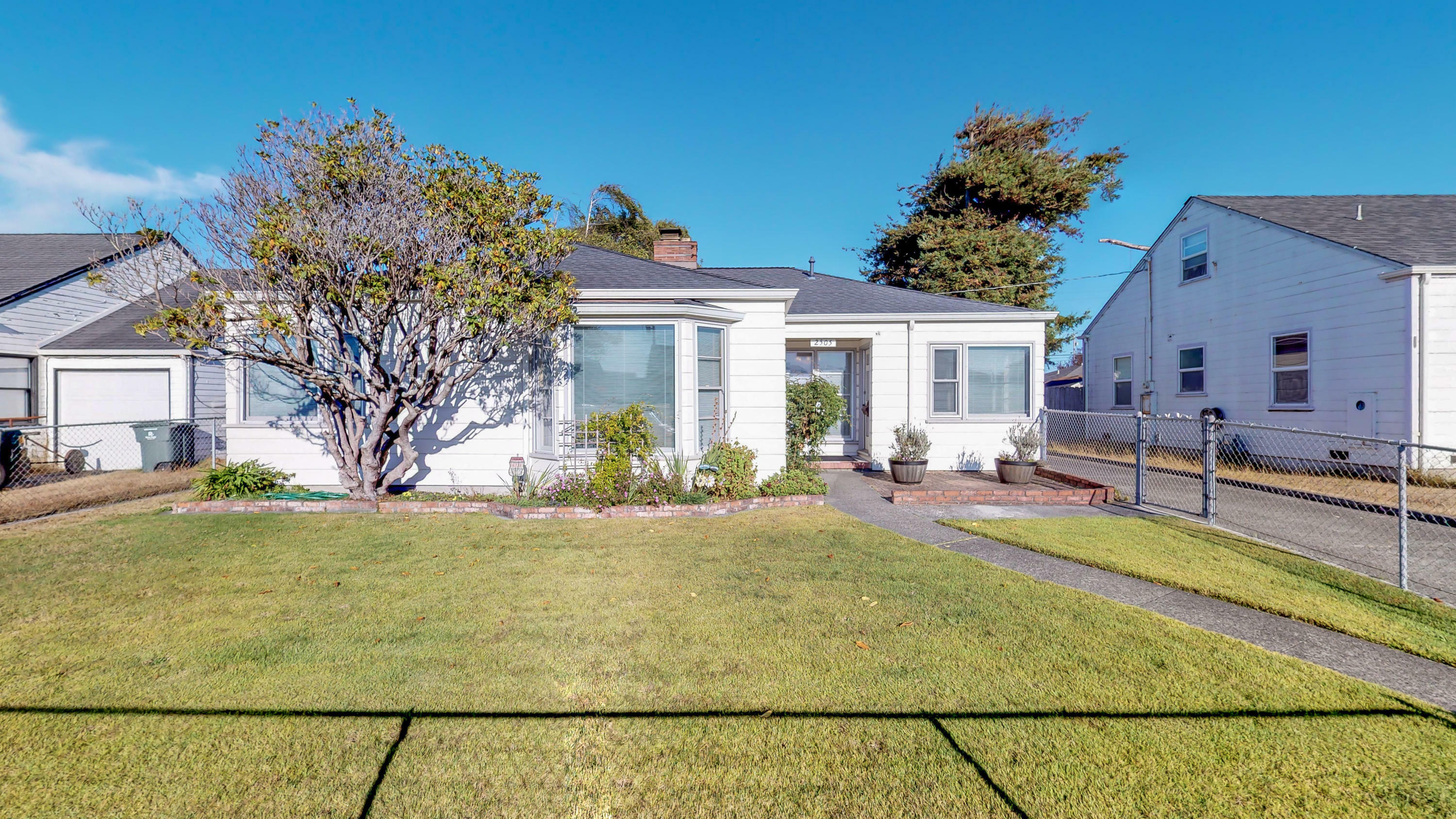 Property Photo:  2505 Pine Street  CA 95501 