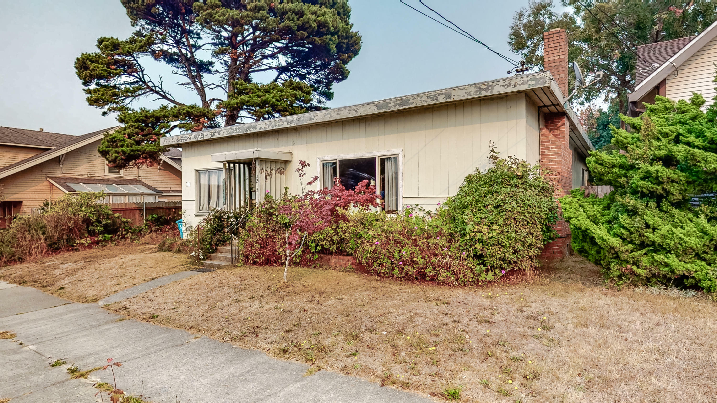 Property Photo:  2215 California Street  CA 95501 