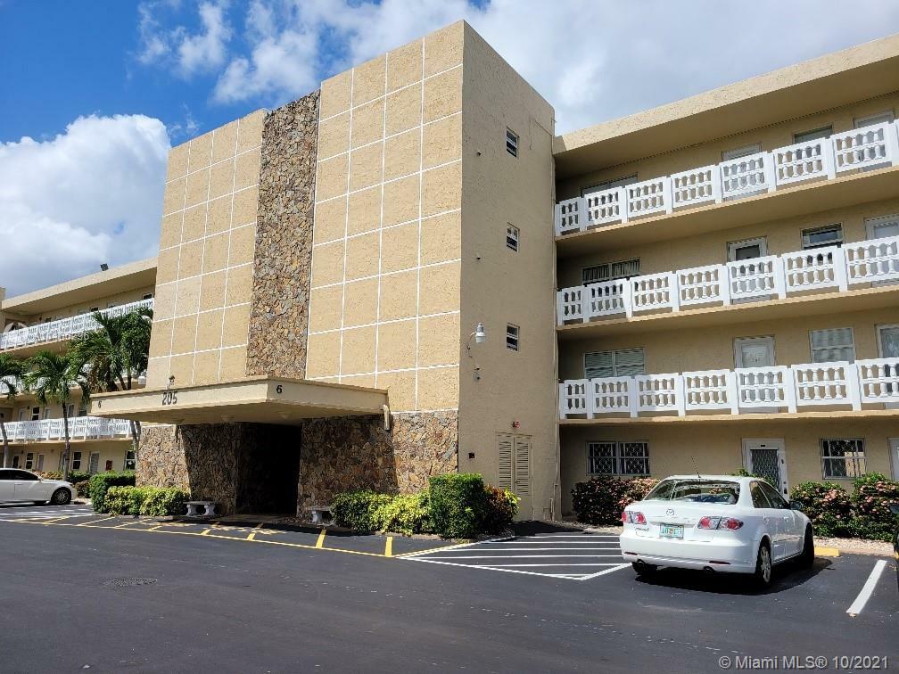 Property Photo: 205 SE 11th Ter 407 FL 33004