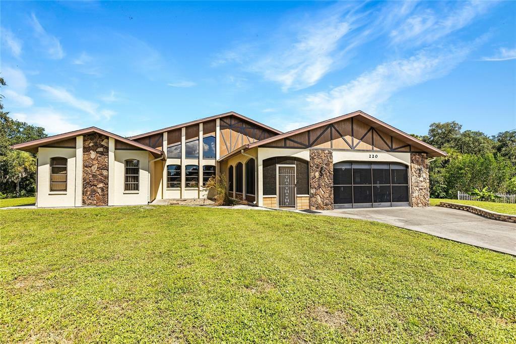 Property Photo: 220 Ciboa Avenue FL 34287