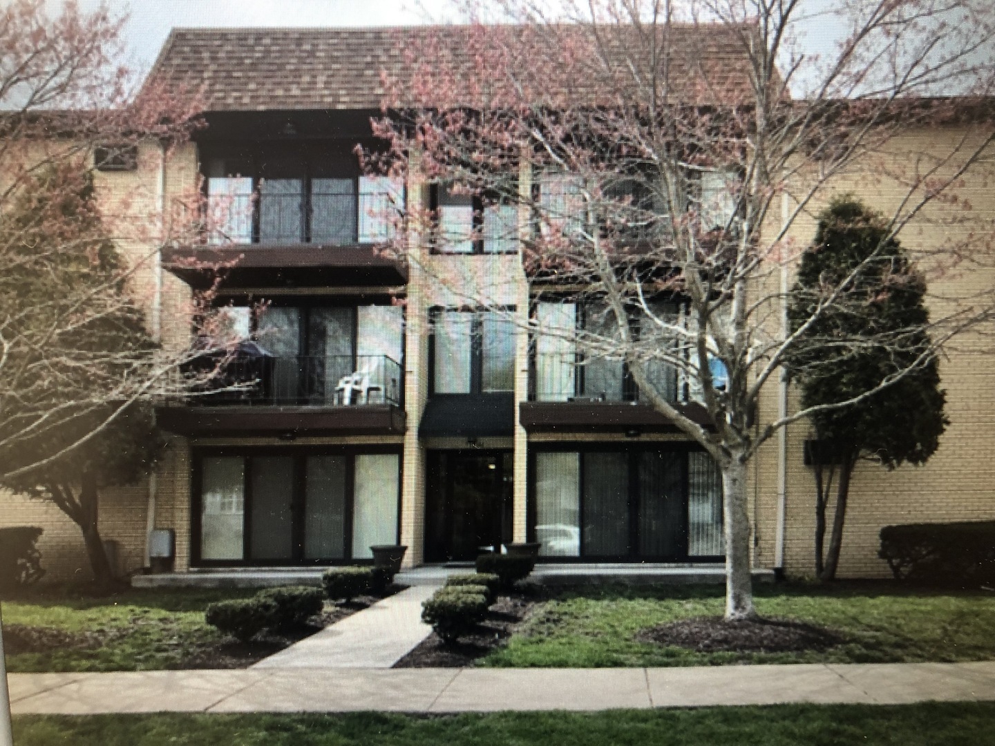 Property Photo: 11830 S Komensky Avenue 2C IL 60803