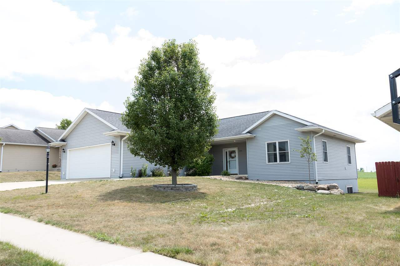 Property Photo:  3712 Monaghan Drive  IA 50677 