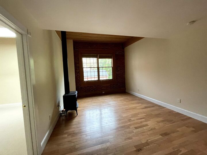Property Photo: 7 Chester Road 207 NH 03038